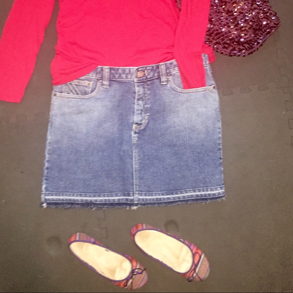 GAP BLUE MINI JEAN SKIRT